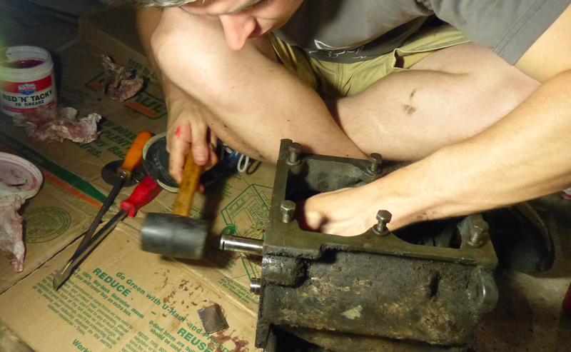 Illustration for article titled How I Completely Rebuilt My Jeep's Transmission In One Night For Less Than $100